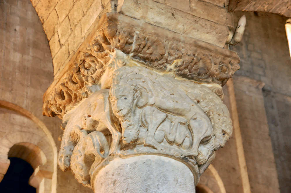 Capitelli