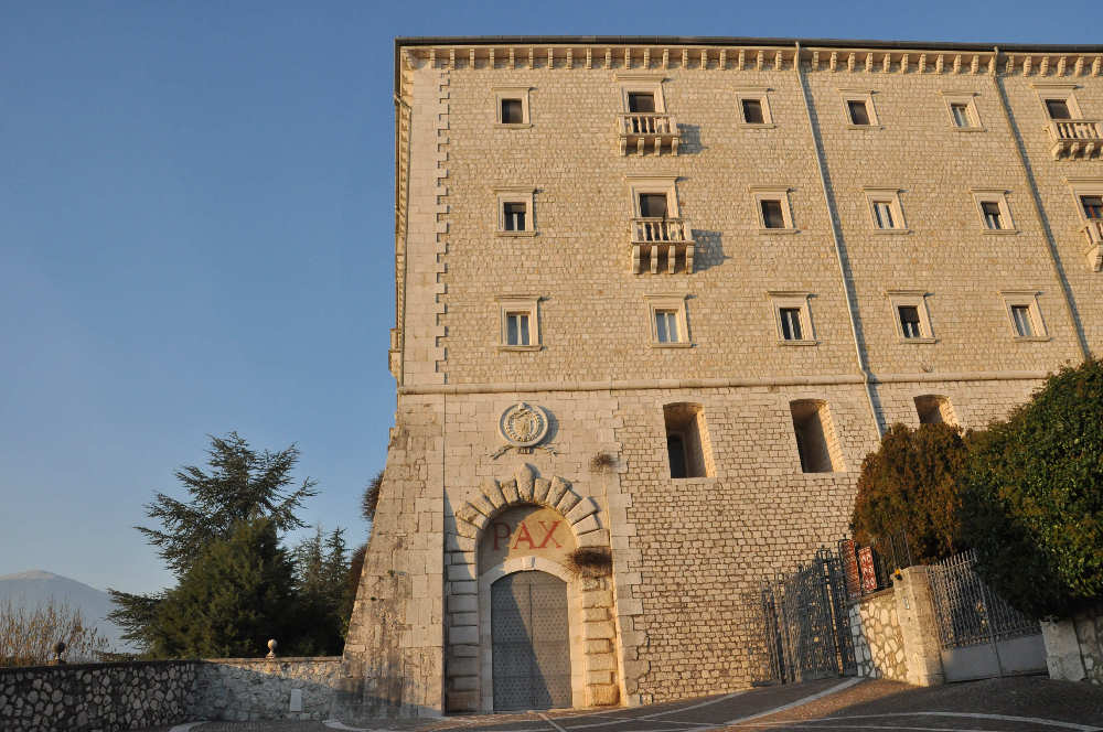 Chiostro di ingresso