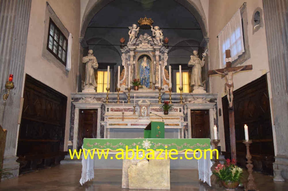 Madonna dell'Assunta al centro dell'Altare Maggiore