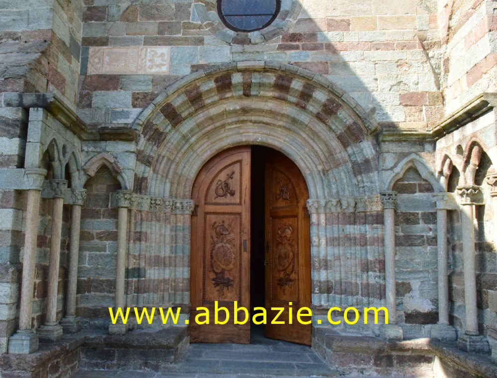 Ingresso alla chiesa Abbaziale
