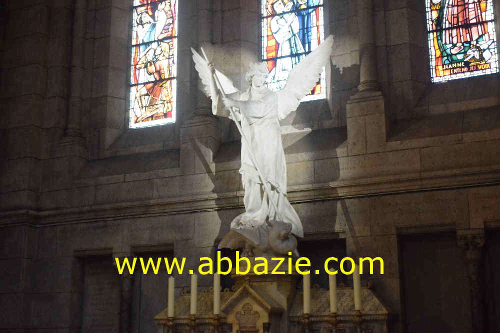 San Michele Arcangelo a Sacro Cuore di Parigi